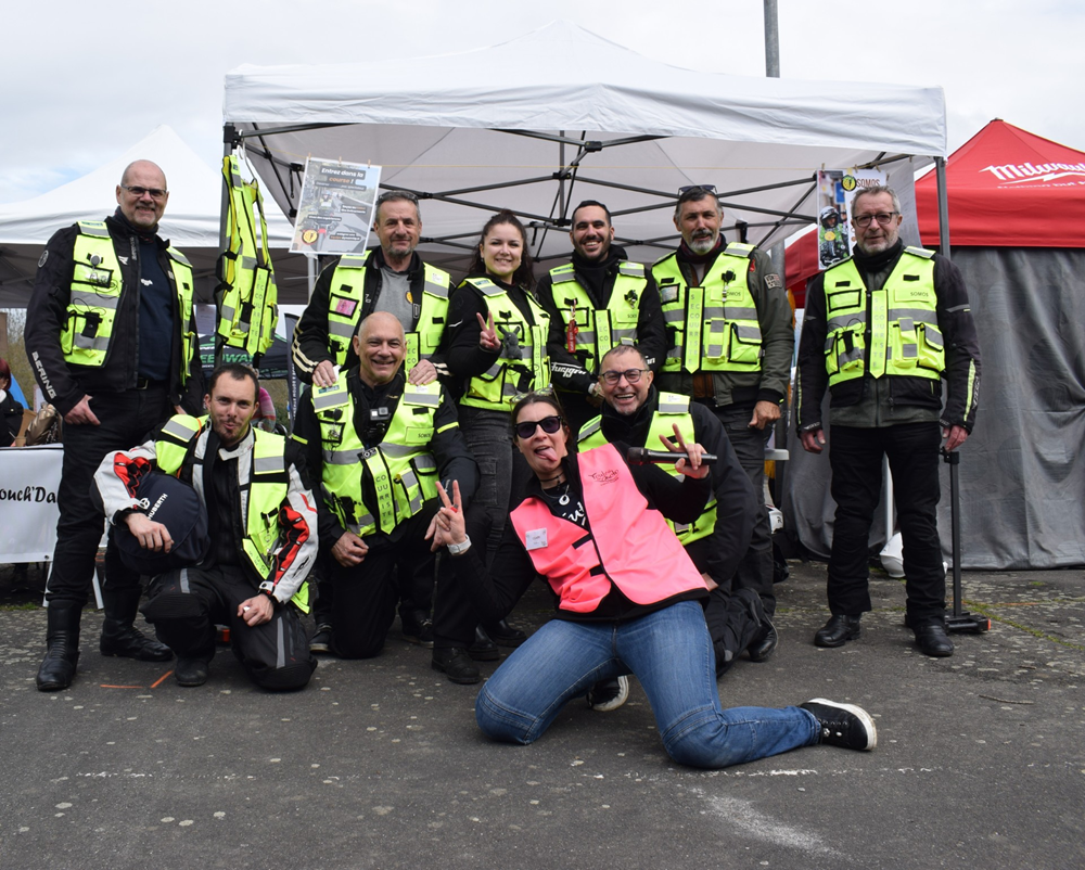 Photos de plusieurs membres SOMOS, lors de l'évènement Toutes En Moto Toulouse 2026
