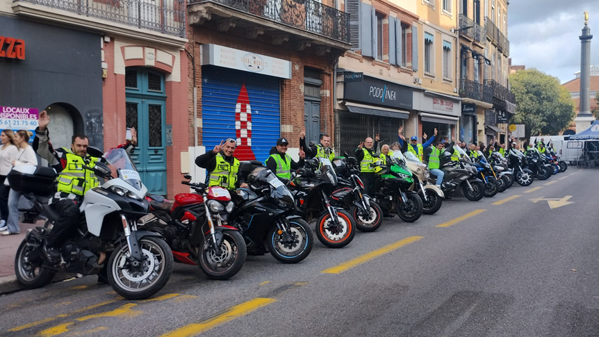 Dispositif de motards en attente d'intervention